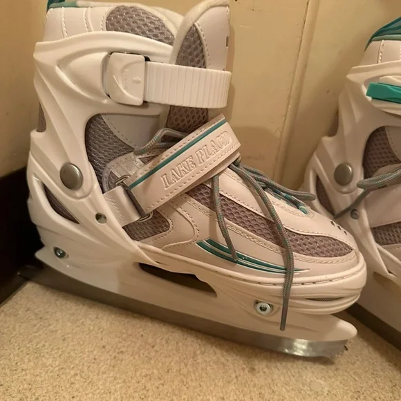 LAKE PLACID Summit Ice Skates For Kids Adjustable Size 1-4 New